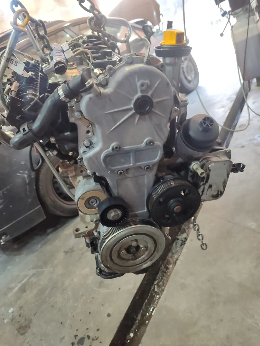 Fiat 1.3 Euro 6 Çıkma Motor fotoğraflı stok görseli