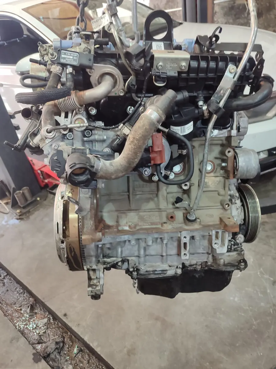 Fiat 1.3 Euro 6 Çıkma Motor fotoğraflı stok görseli