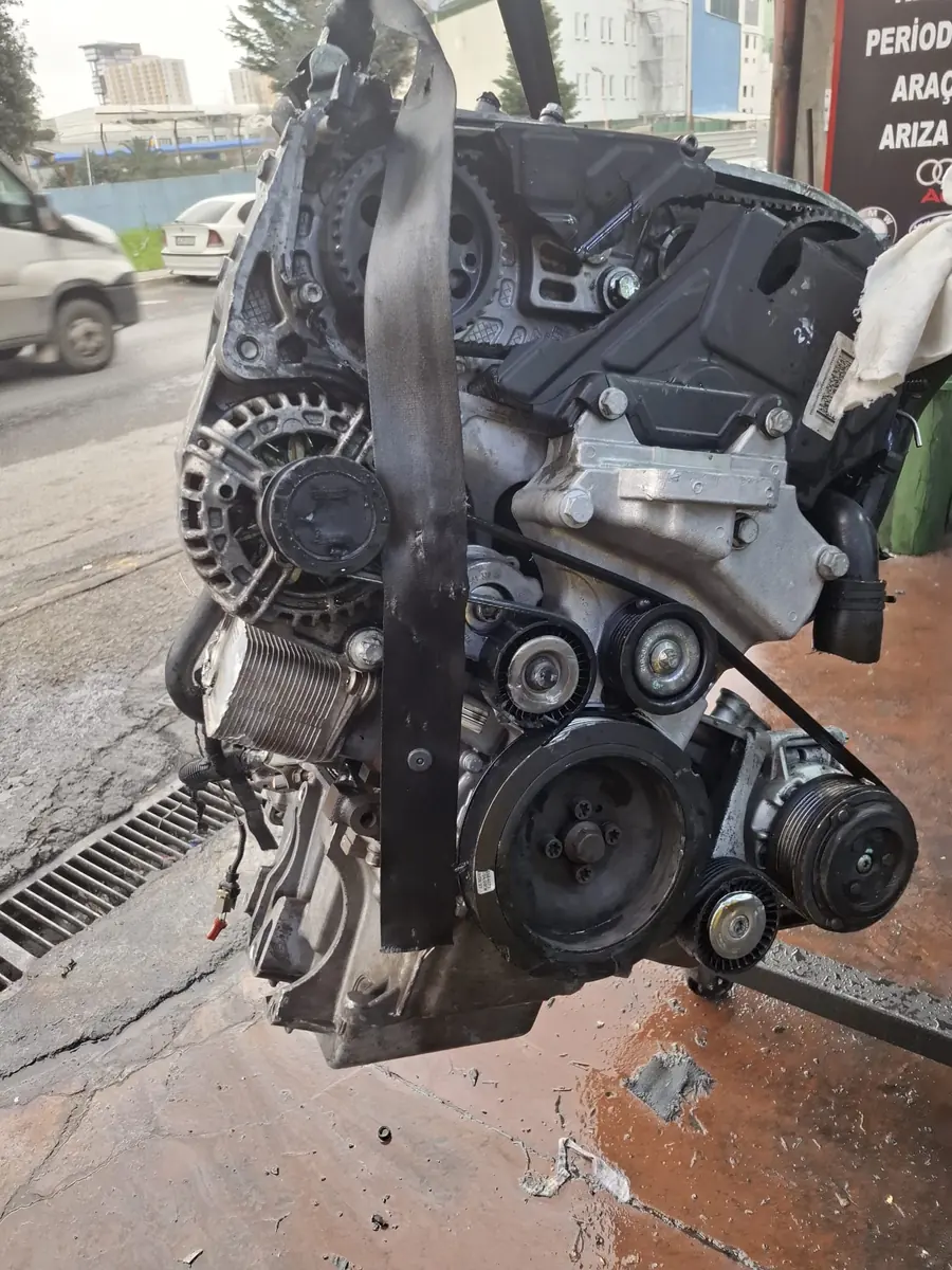 Fiat 1.6 Multijet Opel 1.6 Çıkma Motor fotoğraflı stok görseli