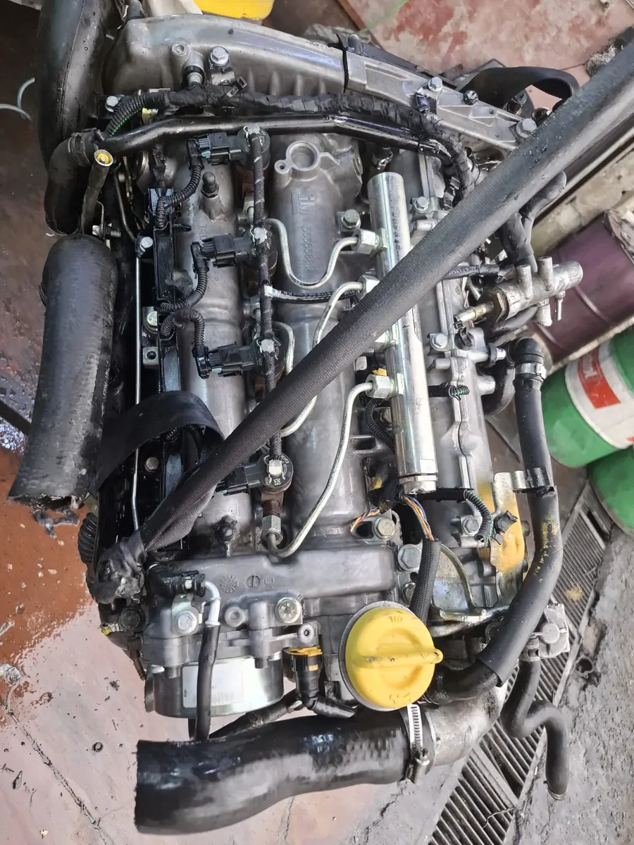 Fiat 1.6 Multijet Opel 1.6 Çıkma Motor fotoğraflı stok görseli
