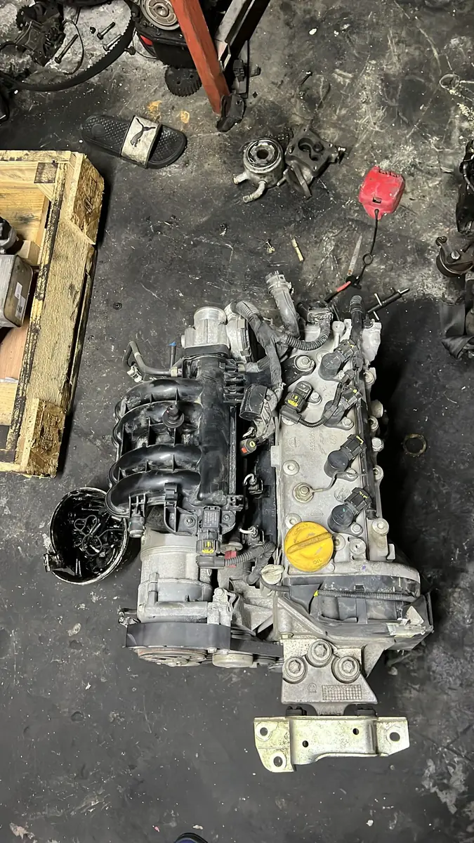 Fiat Egea 1.4 Benzin Çıkma Motor fotoğraflı stok görseli