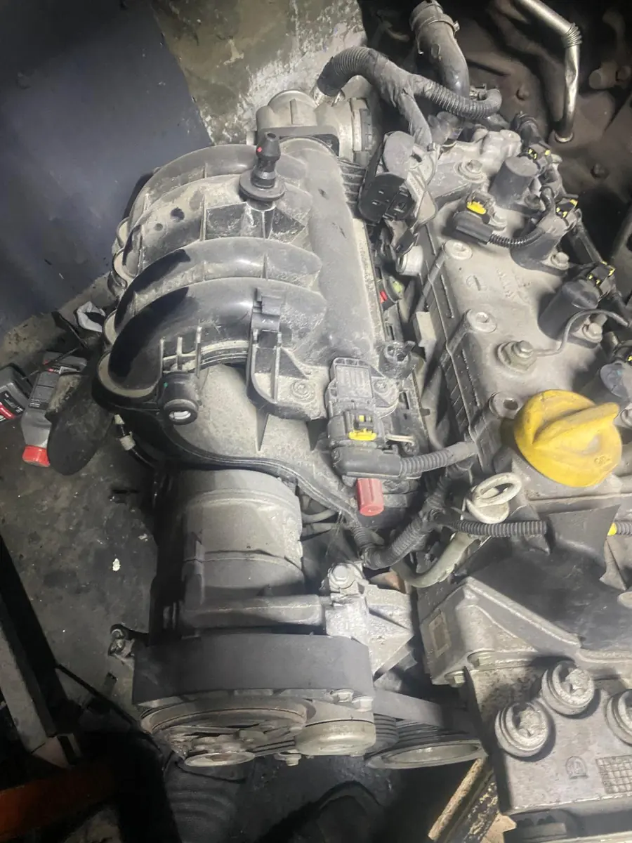 Fiat Egea 1.4 Benzin Çıkma Motor fotoğraflı stok görseli