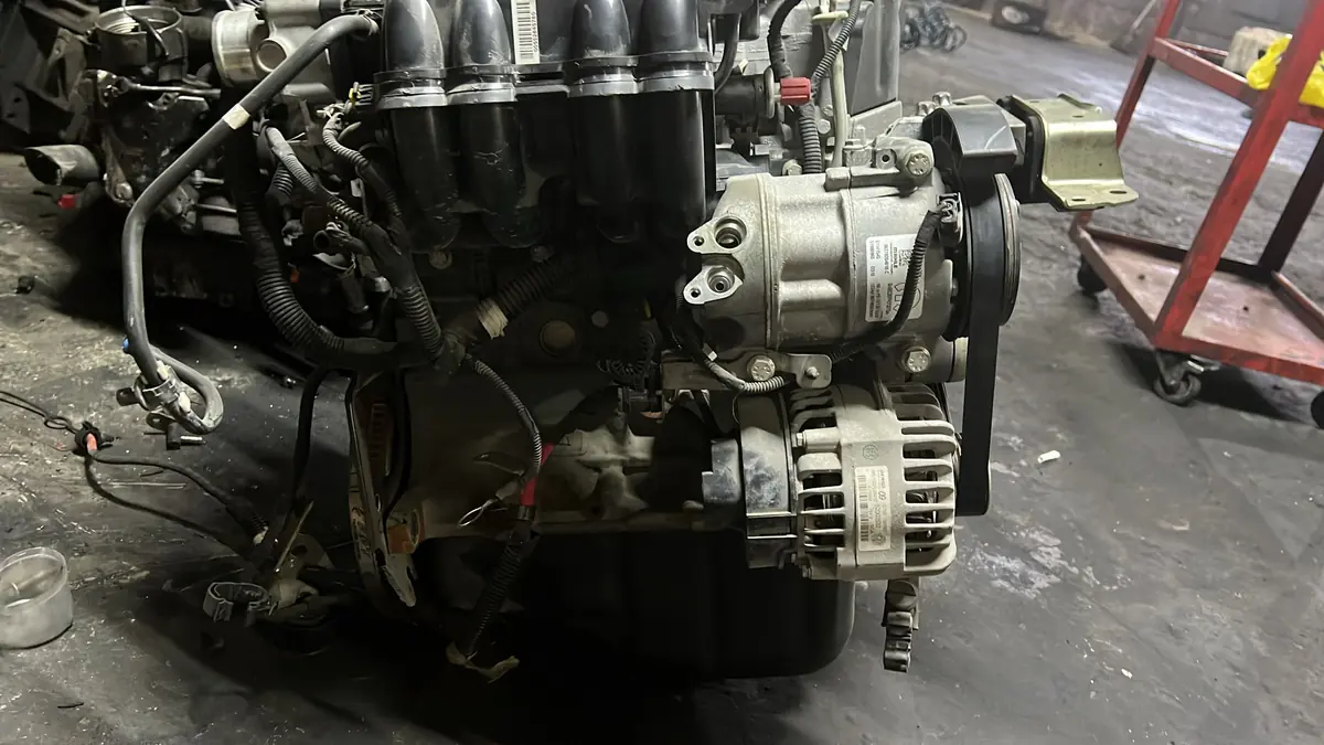 Fiat Egea 1.4 Benzin Çıkma Motor fotoğraflı stok görseli