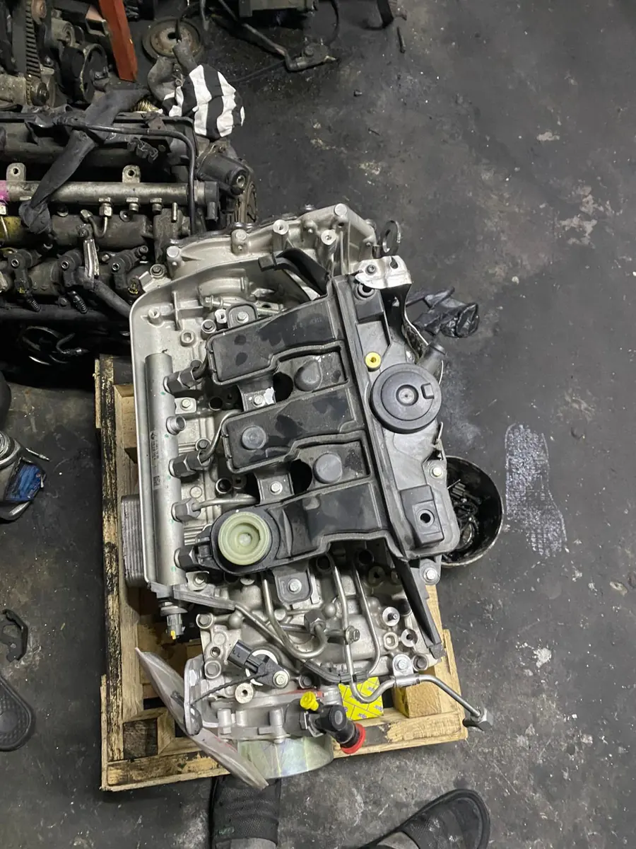 Renault R9M Trafic Vito C200 Qashqai Çıkma Motor fotoğraflı stok görseli